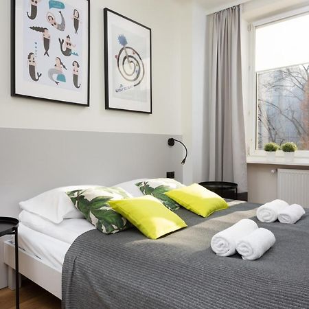 Family City Center Apartment By Renters Prestige Warsaw Exterior photo