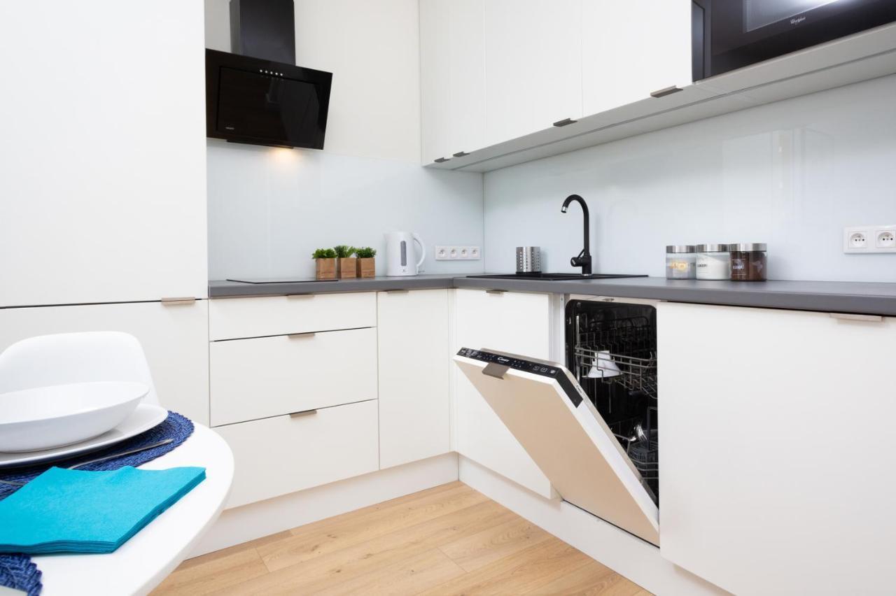 Family City Center Apartment By Renters Prestige Warsaw Exterior photo